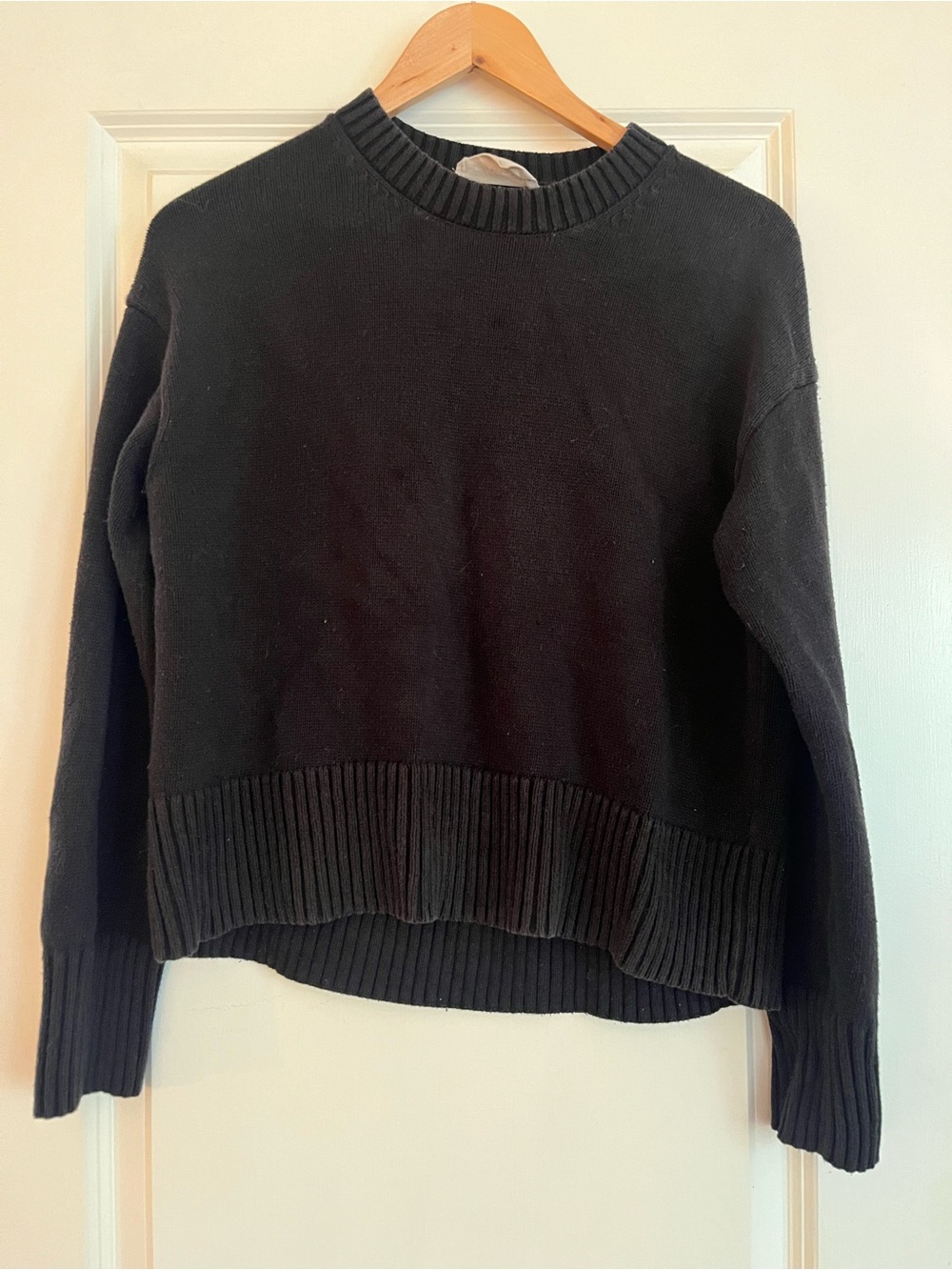 Everlane Black Boxy Cropped Ribbed-Hem Crewneck Sweater